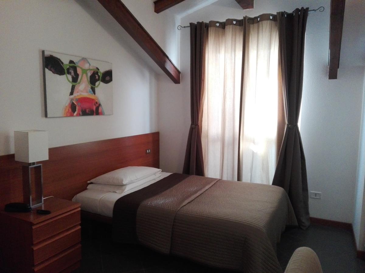 Bert Hotel Sesto San Giovanni Exterior photo
